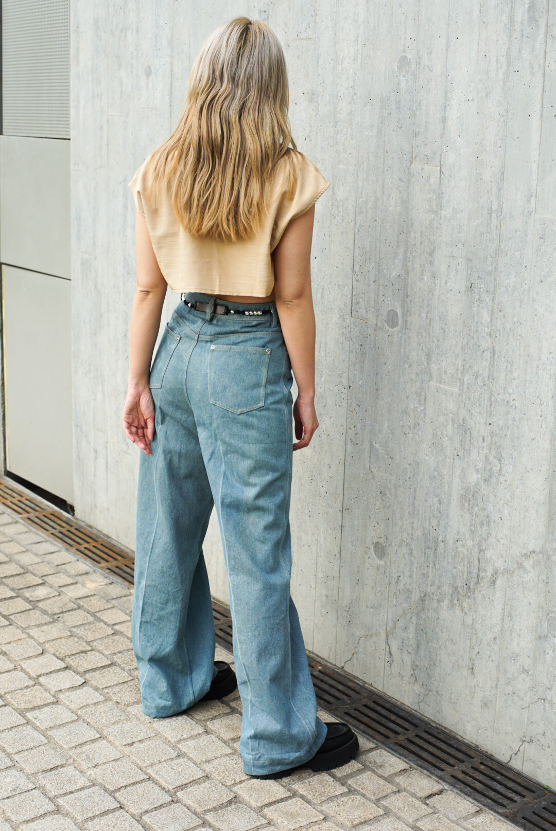 Washed Loose Flared Jeans