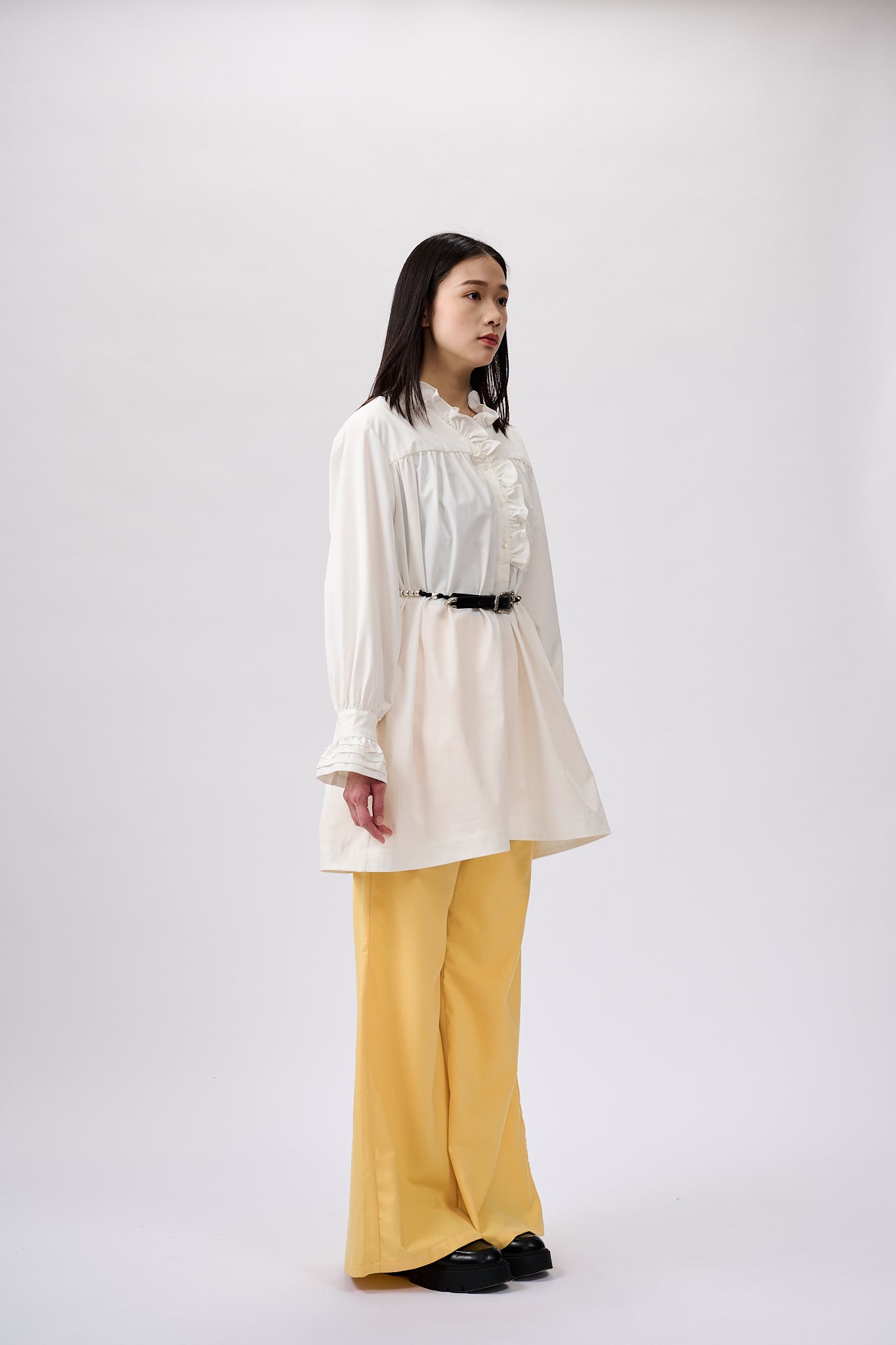 Ruffles shirt dress in white