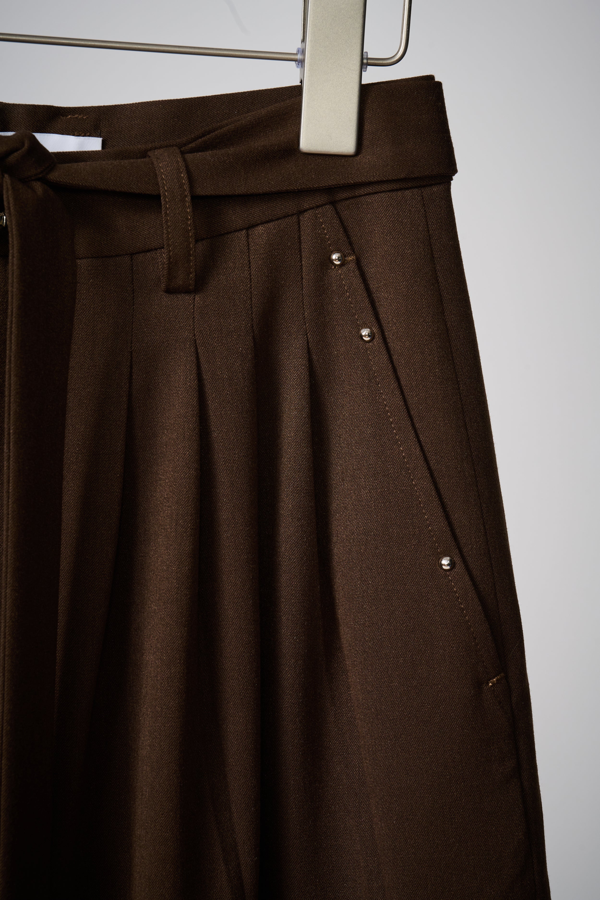 Wide-leg trouser