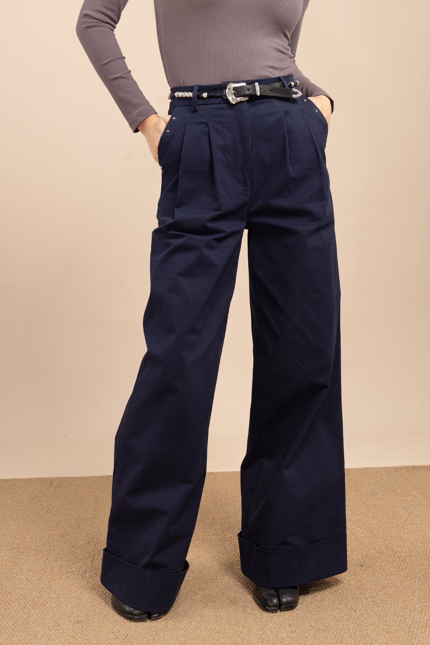 Wide leg cuffed hem trouser