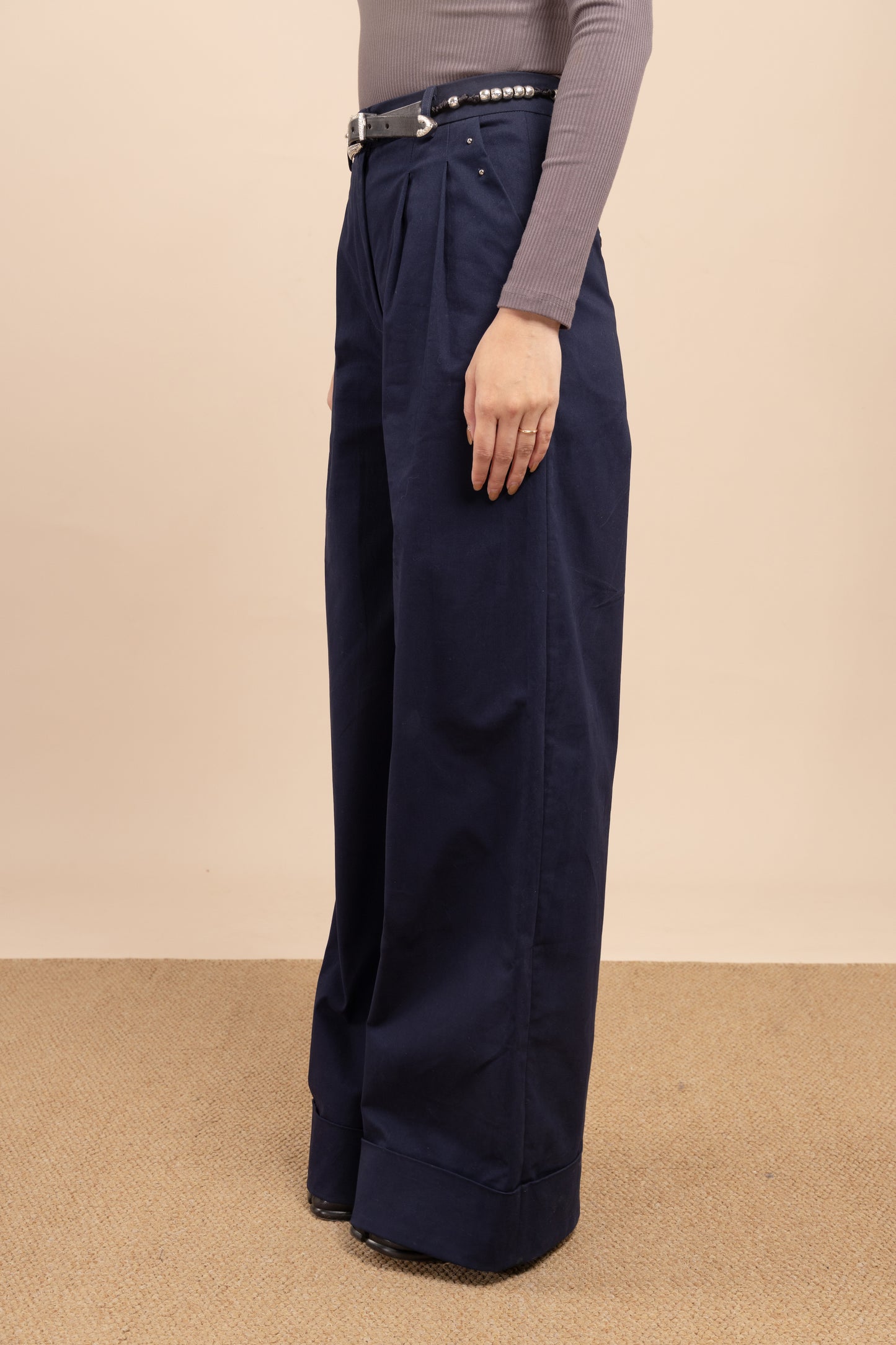 Wide leg cuffed hem trouser