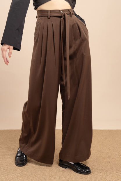 Wide-leg trouser