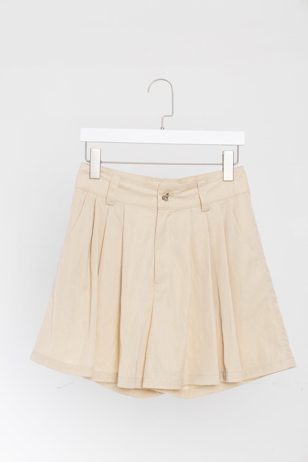 Flared Pleated Short trousers