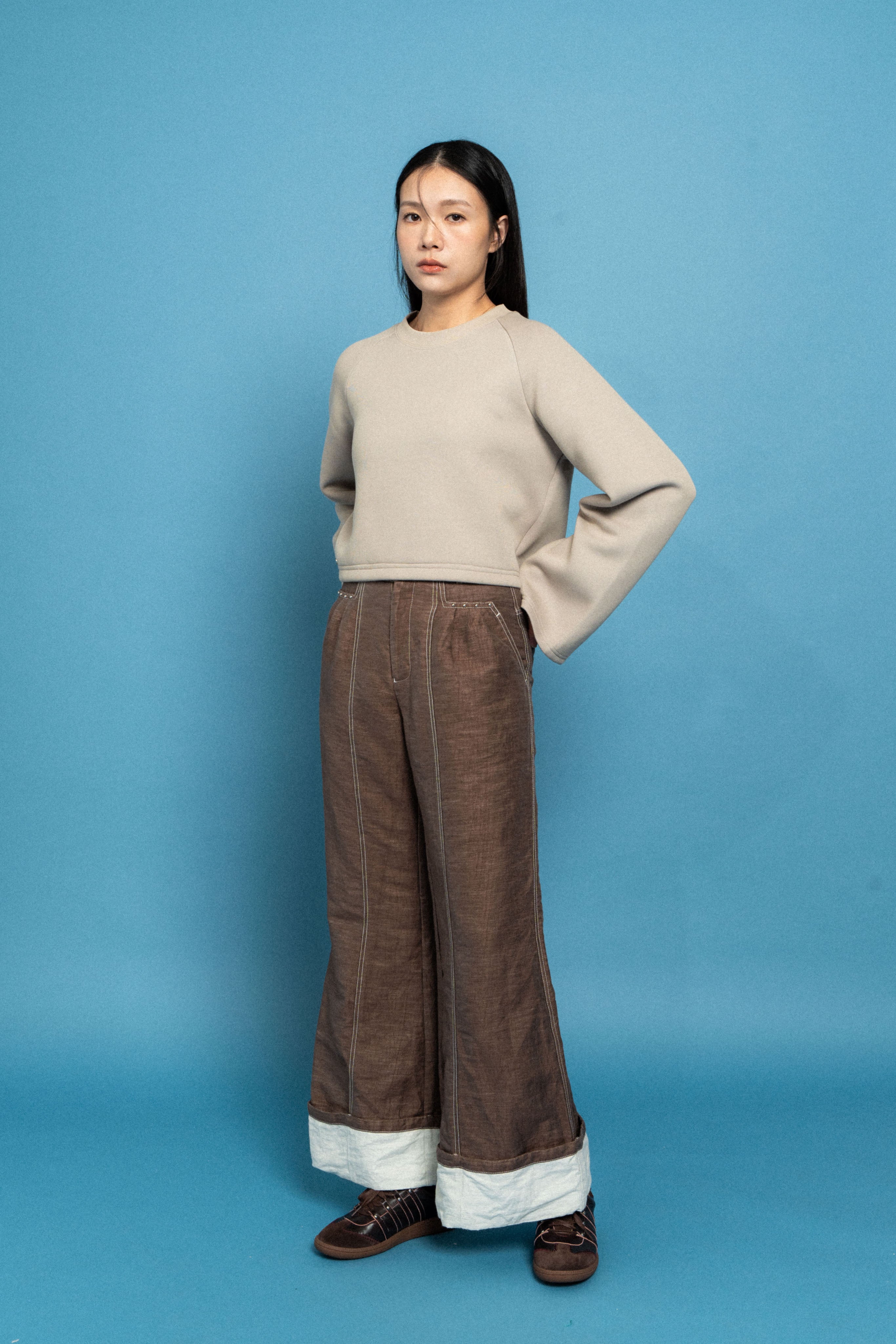 Cream Sleeve Crop Sweatshirt
