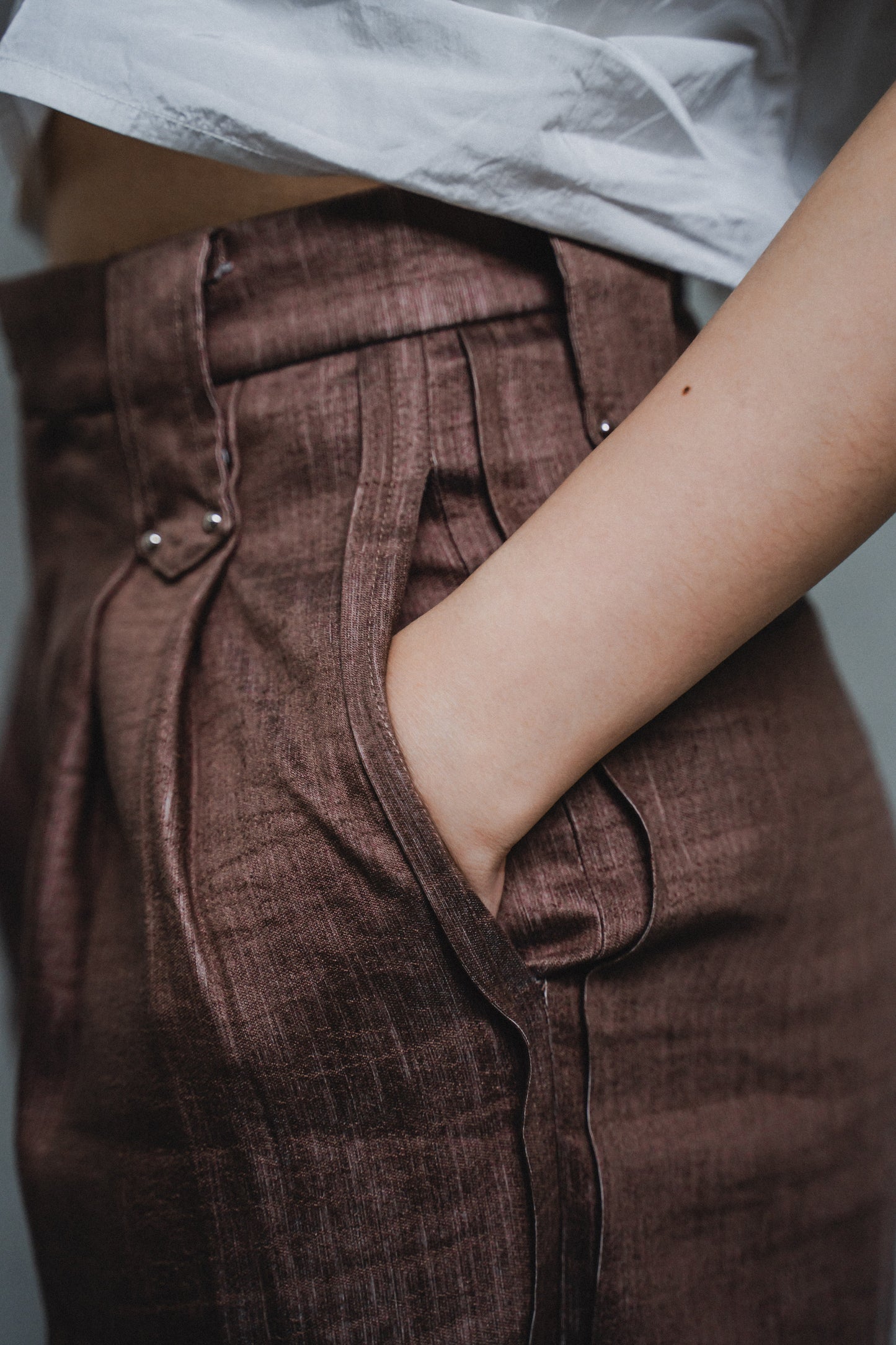 LINEN STRAIGHT STIFF TROUSERS