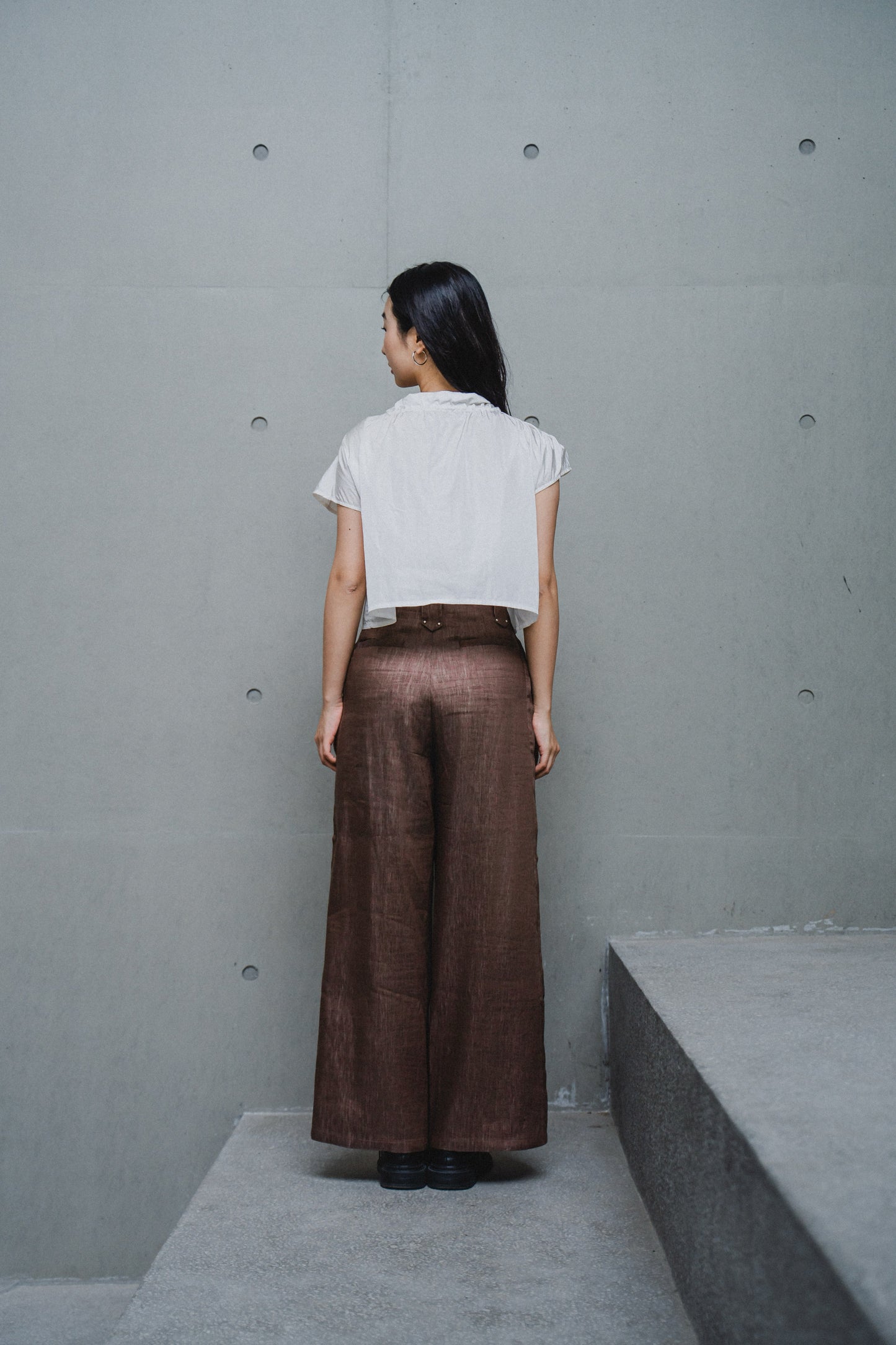 LINEN STRAIGHT STIFF TROUSERS