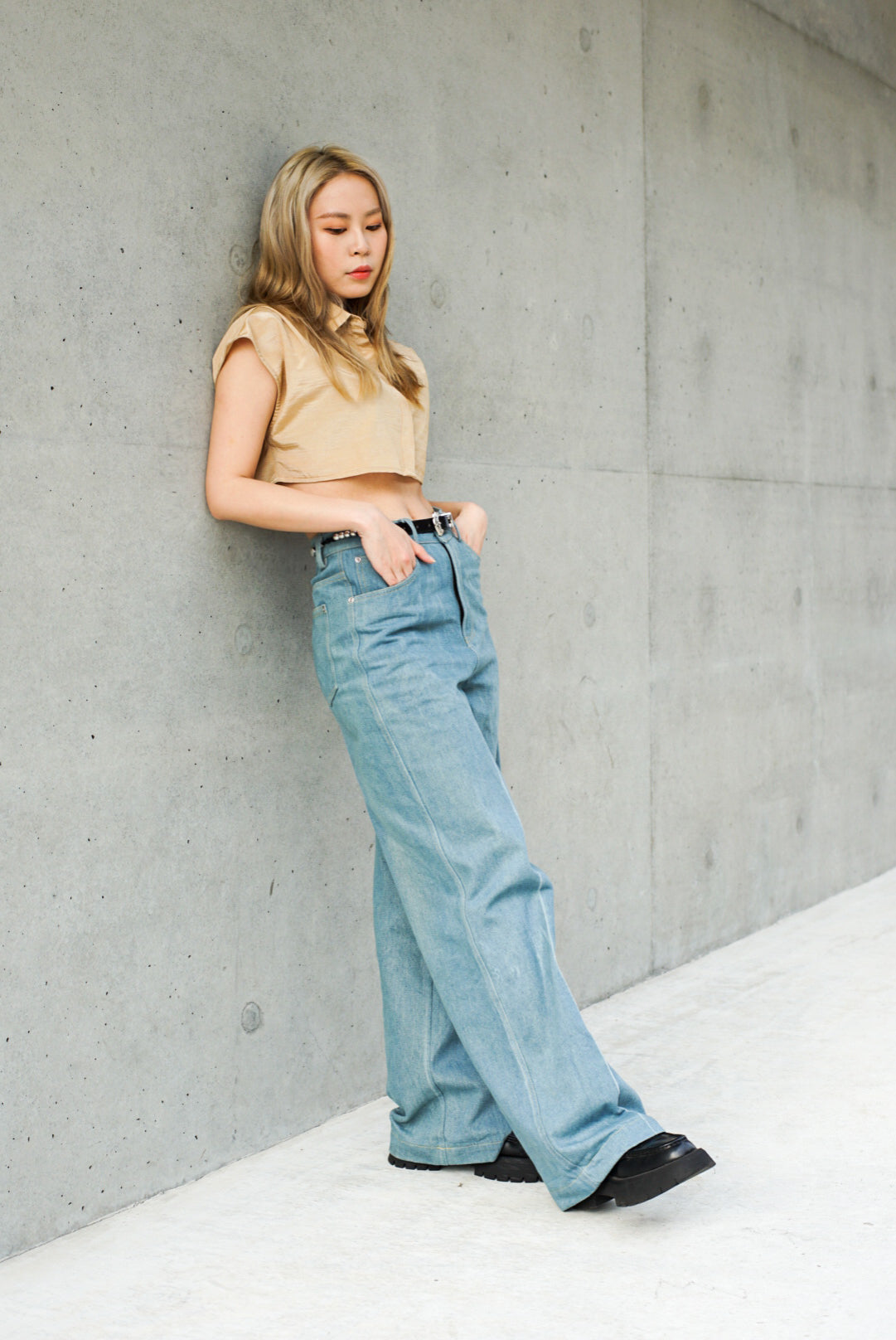 Washed Loose Flared Jeans
