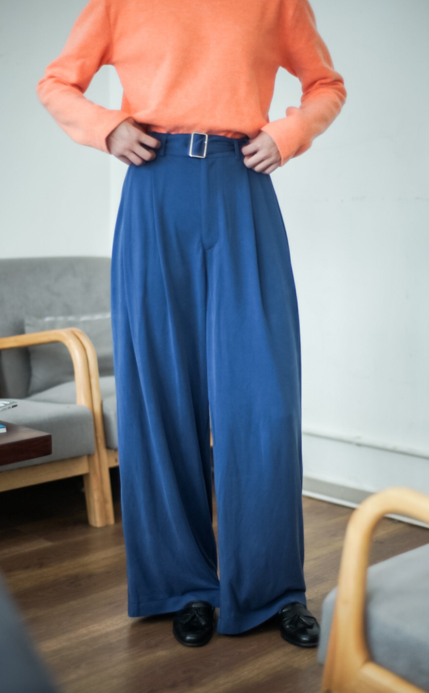 Wide-leg Trousers